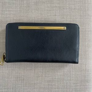 FOSSIL LIZA ZIP AROUND CLUTCH